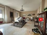 Appartamento in vendita di 355 m² in Piazza Giuseppe Mazzini