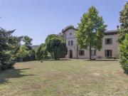 Appartamento in vendita di 355 m² in Via del pino