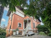 Appartamento in vendita di 364 m² in Viale Lunigiana, 41