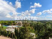 Appartamento in vendita di 365 m² in Via Cassia