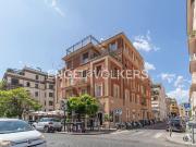 Appartamento in vendita di 374 m² in Via Carlo...