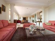 Appartamento in vendita di 380 m² in Via Cassia