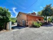 Appartamento in vendita di 385 m² in Frazione Melano, 123