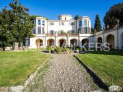 Appartamento in vendita di 390 m² in Via Benedetto Fortini