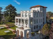 Appartamento in vendita di 407 m² in Via Mezzocolle, 19