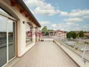 Appartamento in vendita di 410 m² in Via L. Colzani, 64