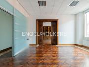 Appartamento in vendita di 456 m² in Via Cesare Battisti, 25