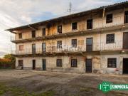 Appartamento in vendita di 465 m² in Via Suno, 9