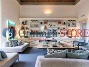 Appartamento in vendita di 484 m² in Via G. Marconi, 4