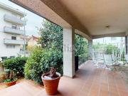Appartamento in vendita di 534 m² in Via Edmondo De...
