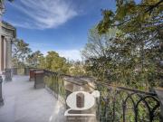 Appartamento in vendita di 600 m² in Via Carlo Cattaneo Appartamento in vendita di 600 m² in Via Carlo Cattaneo