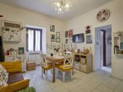 Appartamento in vendita di 60 m² in Via Grotte di Castro, 46