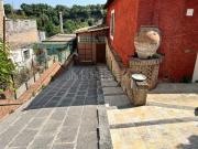 Appartamento in vendita di 70 m² in Via Grotte di Castro