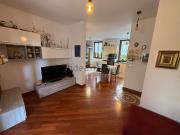 Appartamento in vendita di 77 m² in Via Angelo Longoni, 21