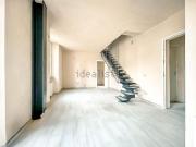 Appartamento in vendita di 82 m² in Via Aquilino...