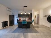 Appartamento in vendita di 82 m² in Via Gavirate, 21