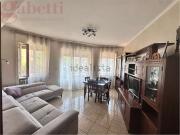 Appartamento in vendita di 85 m² in Via Giacomo Leopardi, 20