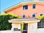 Appartamento in vendita di 90 m² in Via Degli Agrifogli