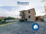 Appartamento in vendita di 90 m² in Via delle Rondini, 136