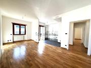 Appartamento in vendita di 90 m² in Via Giovanni Cena, 24