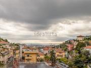 Appartamento in vendita di 90 m² in Via Loreto, 81