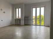 Appartamento in vendita di 90 m² in Via U. Foscolo, 11