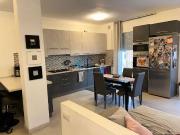 Appartamento in vendita di 90 m² in Viale Luigi Borri, 163