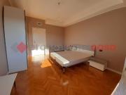 Appartamento in vendita di 90 m² in Viale Monte Ceneri, 74