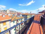 Appartamento in vendita di 95 m² in Piazza Cavour