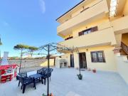 Appartamento in vendita di 95 m² in Via Lago di Carezza, 18