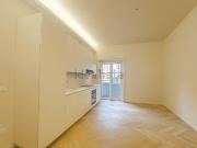 Appartamento in vendita di 96 m² in Via Costanza