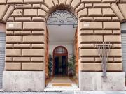 Appartamento in Via Raffaele Cadorna, Roma