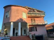 Appartamento in villa in vendita a Palermo