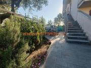 APPARTAMENTO IN VILLA, INGRESSO INDIPENDENTE E FINITURE...