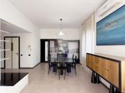 APPARTAMENTO INDIPENDENTE di 4 vani e di 150 mq...