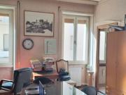 Appartamento luminoso in Piazza Cairoli