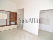 Appartamento TRILOCALE in affitto a Contrada defenza Li