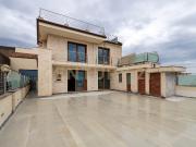 Appartamento vista mare in via lorenzo maddem 67, Acireale