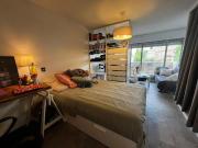 Grand studio avec terrasse et parking