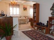 Appartement 1er étg, 2 façades, coin de rue 108 m²