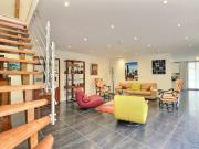 Appartement 9 pièces 230 m²