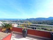 Appartement 2 pièces vue mer en dernier étage