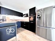 Appartement 3 à 4 pièces avec jardin, garage et salle de spo