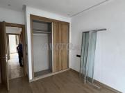 Appartement 3 chambres et salon vide à louer