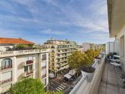 Appartement 3 pièces central avec grande terrasse –...