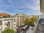 Appartement 2 pièces avec grande terrasse – Antibes Centre