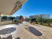 APPARTEMENT 3 PIECES, DERNIER ETAGE, ROSTAGNE