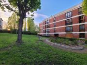 Appartement 3 pièces Double exposition, parking, cave À...