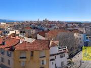 Appartement 3 pièces entièrement rénové avec terrasse et vue