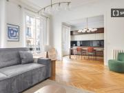 Appartement 4 chambres à louer à Muette Sud, Paris